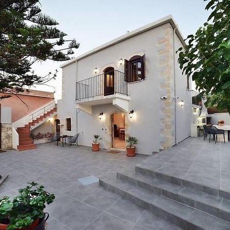 Villa Christini A Luxury Villa With Amazing Views Tzitzifés 外观 照片