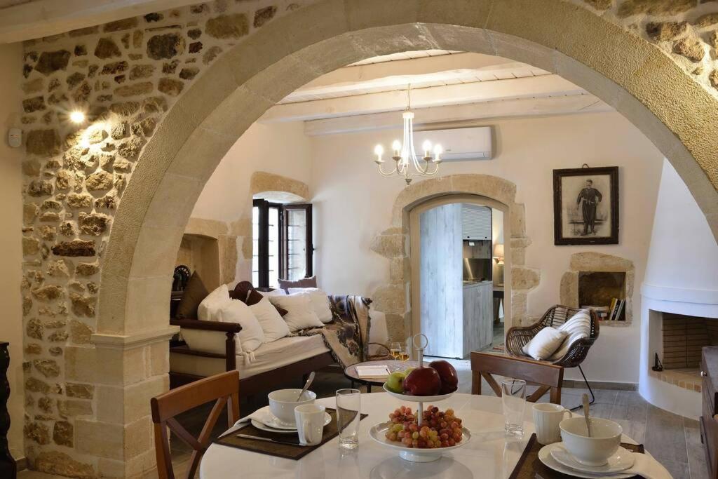 Villa Christini A Luxury Villa With Amazing Views Tzitzifés 外观 照片