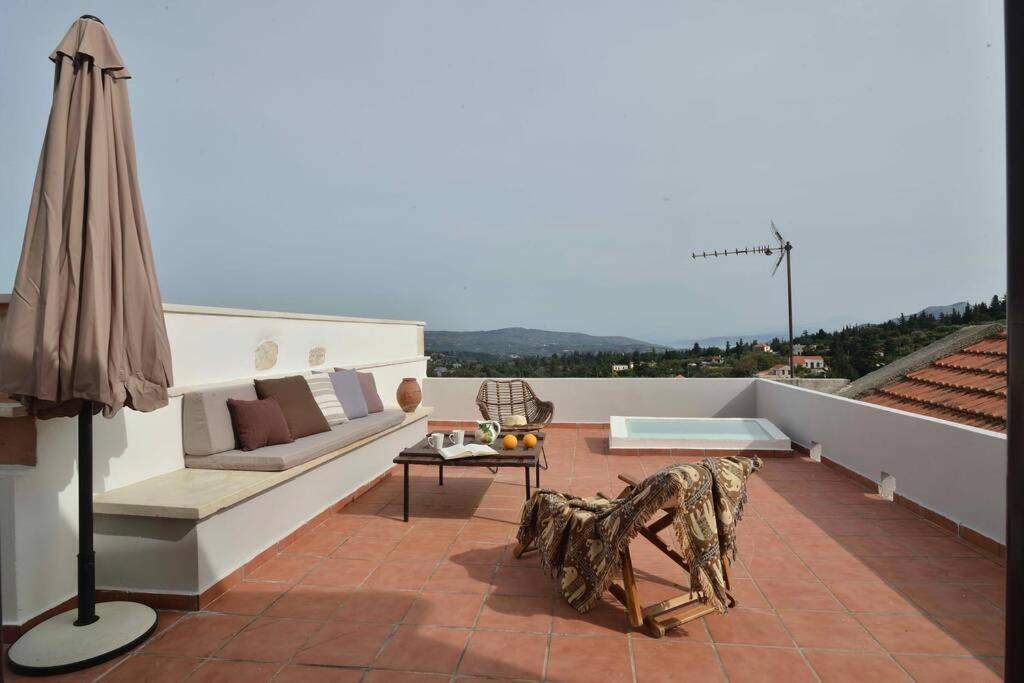Villa Christini A Luxury Villa With Amazing Views Tzitzifés 外观 照片